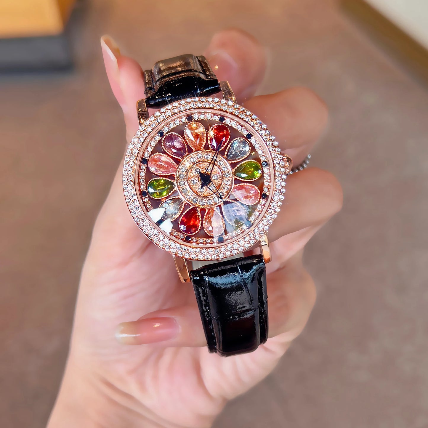 Women's Quartz Watch With Colorful Rhinestone Inlay, Featuring An Alluring Rotatable Dial, Durable