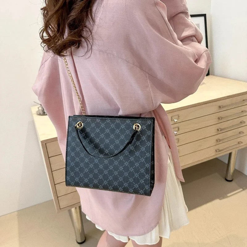 Women Shoulderbag with new Design