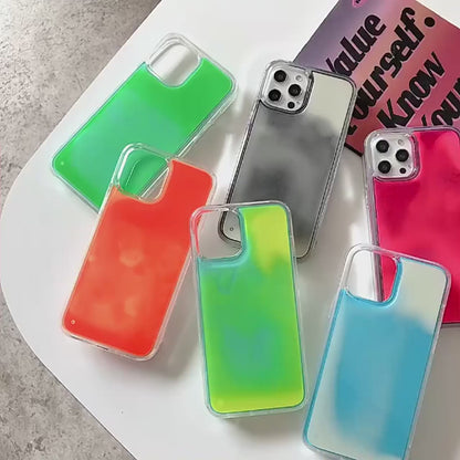 حافظة هاتف متحركة مضيئة رملية مقاس 16 بوصة لهاتف iPhone 14 15 Pro Max Shell Glow in Dark Liquid Glitter Quicksand Hard Fundas Coque